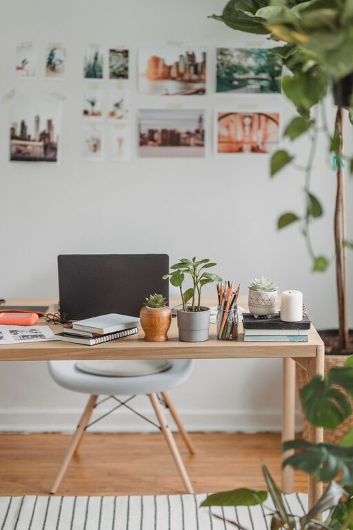 Consejos prácticos para un espacio de trabajo en casa eficiente y cómodo